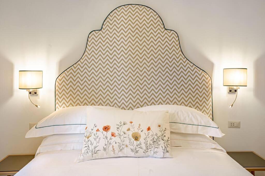 Riboty 10 Suites โรม ภายนอก รูปภาพ
